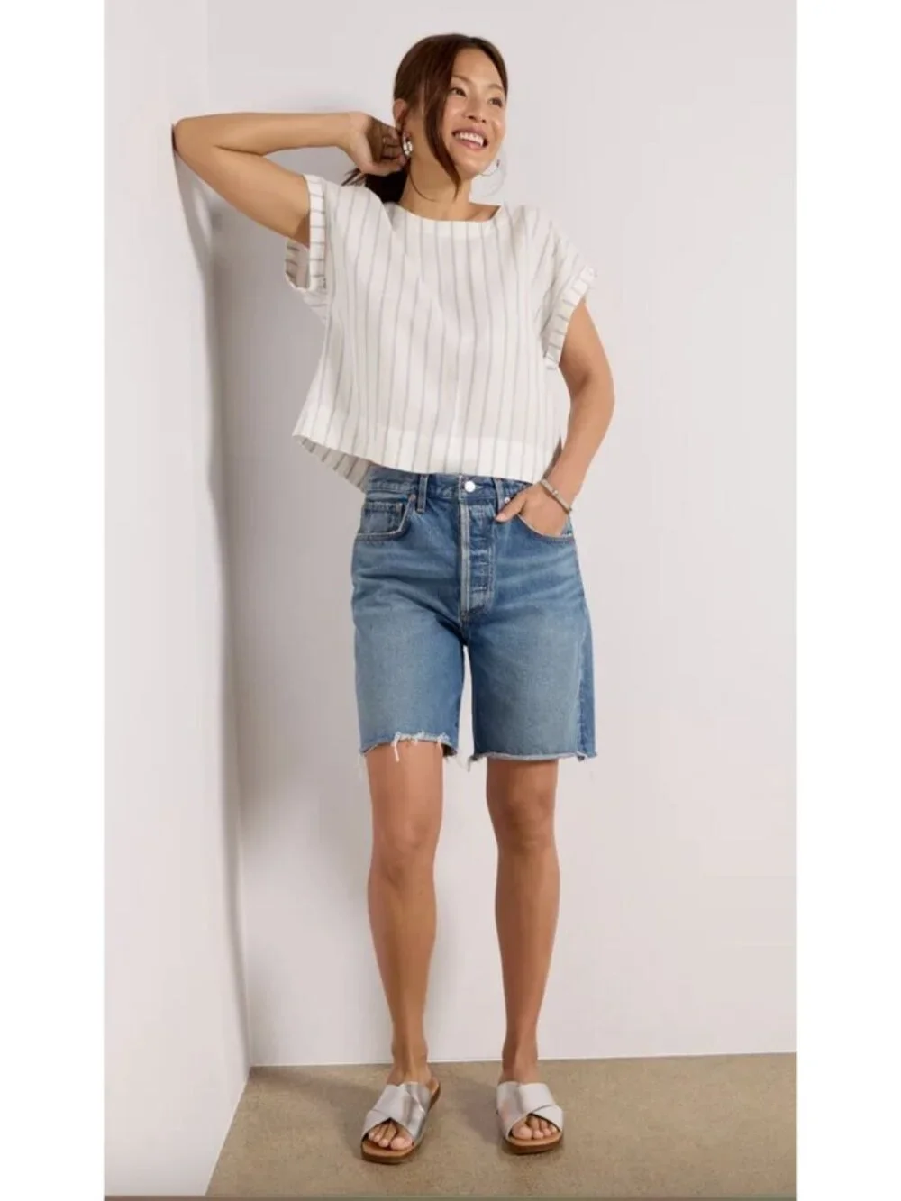 AGOLDE 90's Raw-Cut Edge Long Denim Shorts Size 25 Ruin Blue Bermuda